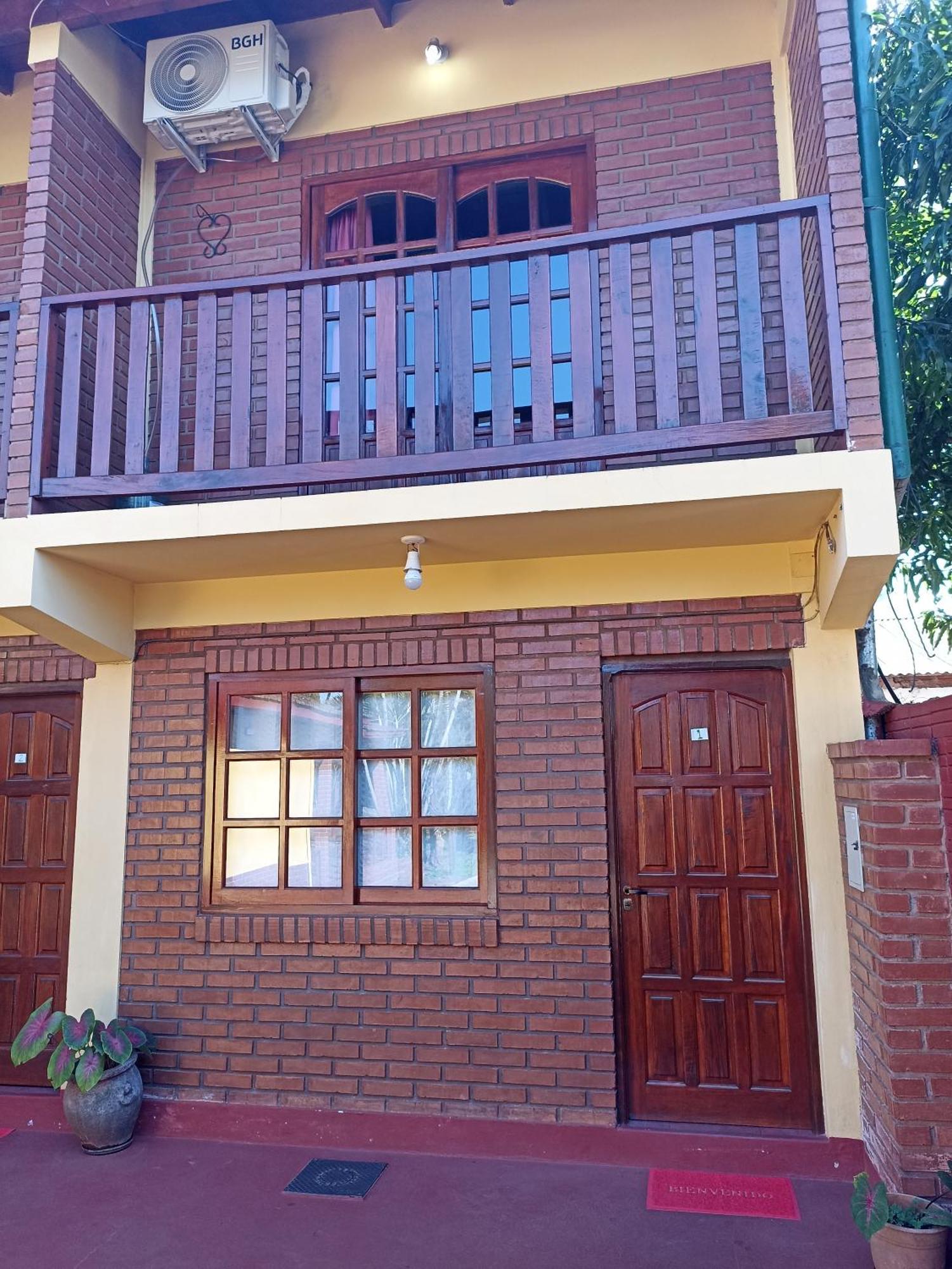 Alojamiento Centrico Florida Puerto Iguazu Exterior photo